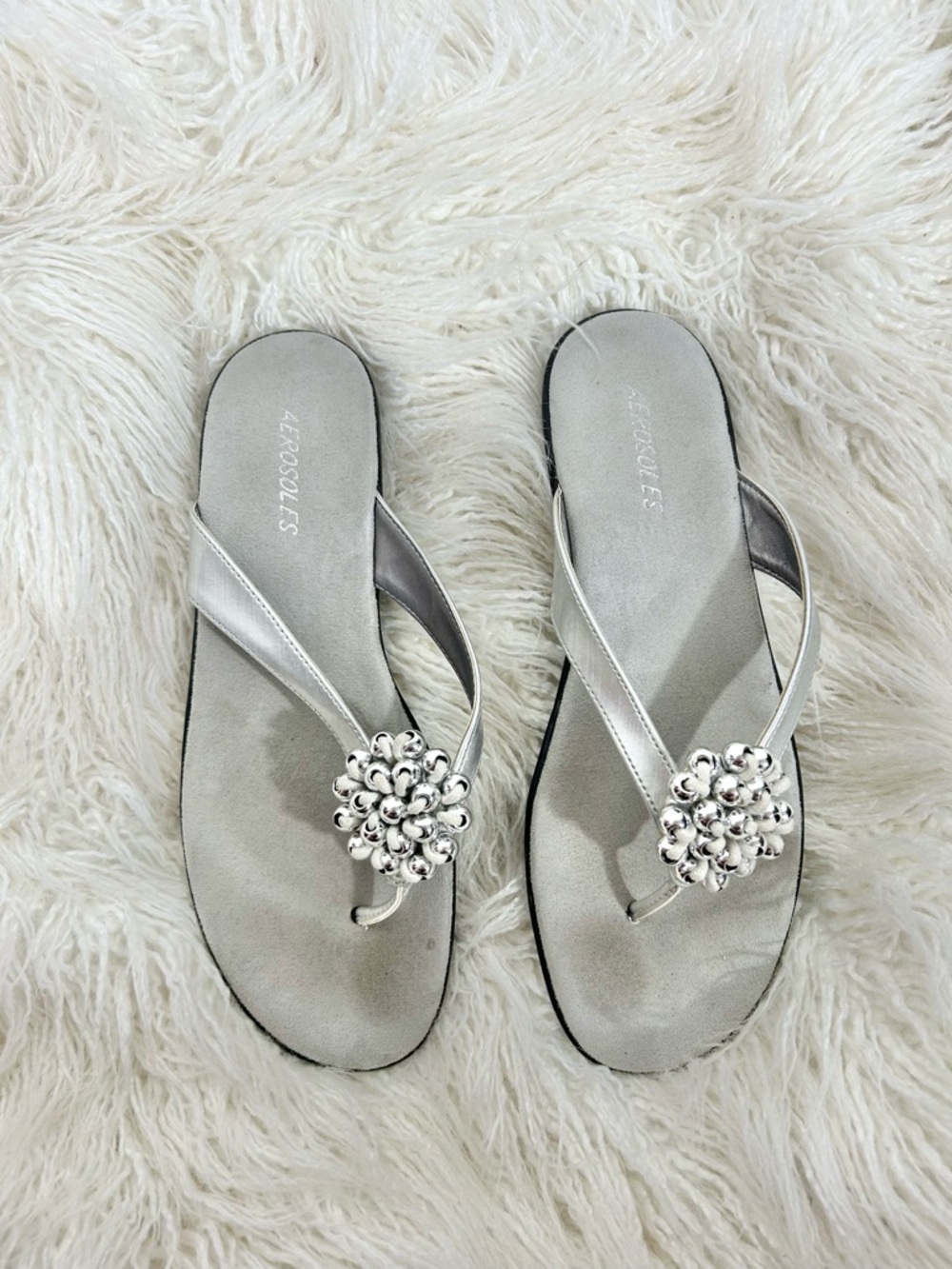 Aerosoles Silver Beaded Sandals Size 9.5
